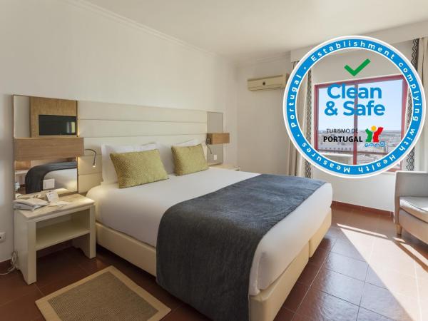 Best Western Hotel Dom Bernardo : photo 7 de la chambre chambre lit king-size