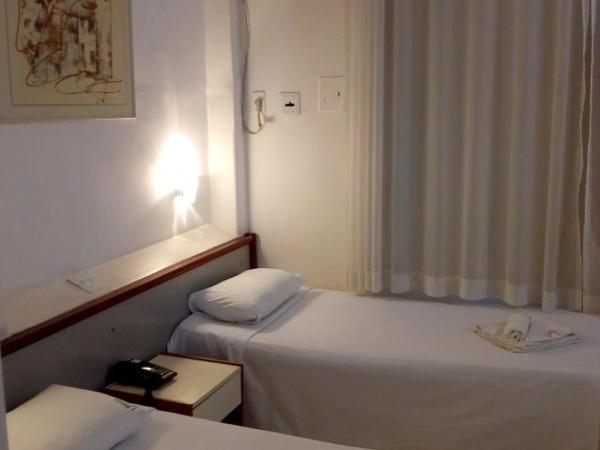Hotel Pampulha Palace : photo 1 de la chambre chambre lits jumeaux Économique