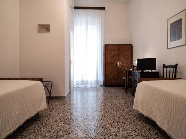 Hotel AeR BJ Vittoria : photo 1 de la chambre chambre lits jumeaux