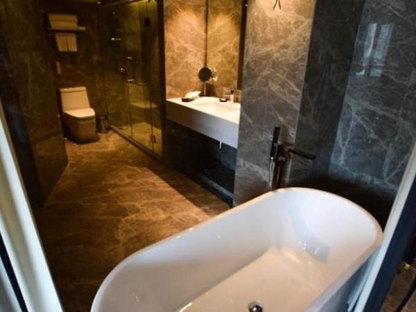 Ramada Plaza by Wyndham Bangkok Menam Riverside : photo 5 de la chambre room #17665028