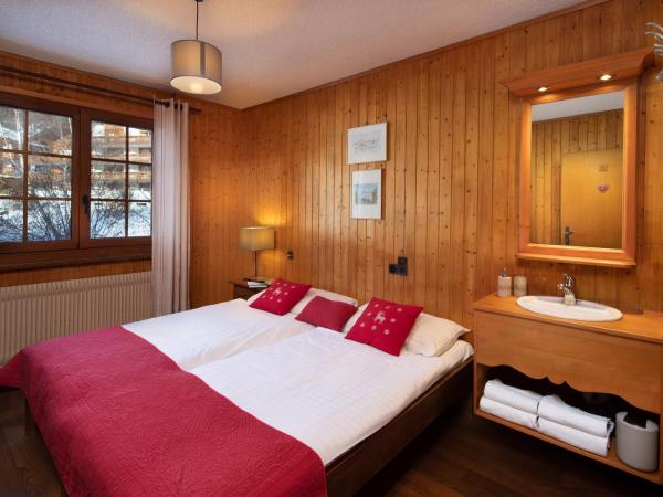 Petit Paradis : photo 1 de la chambre chambre double avec salle de bains commune