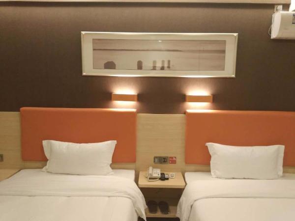 7Days Premium Xi'an Railway Station Central Plaza Airport Bus Branch : photo 10 de la chambre chambre lits jumeaux supérieure