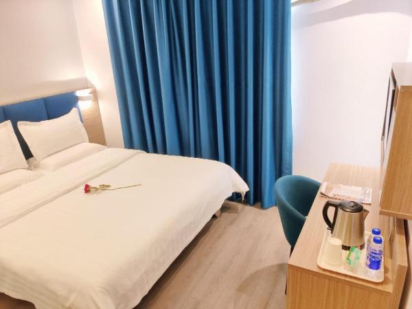 7Days Premium Shenzhen High Speed Rail North Station Minzhi Branch : photo 10 de la chambre chambre supérieure lit queen-size