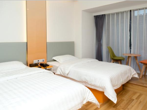 7Days Inn Chongqing Banan Yudong Pedestrian Street Duhuili Branch : photo 2 de la chambre chambre lits jumeaux confortable