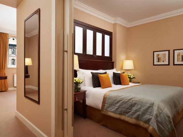 Corinthia Budapest : photo 1 de la chambre suite junior avec accès au spa royal et au salon exécutif