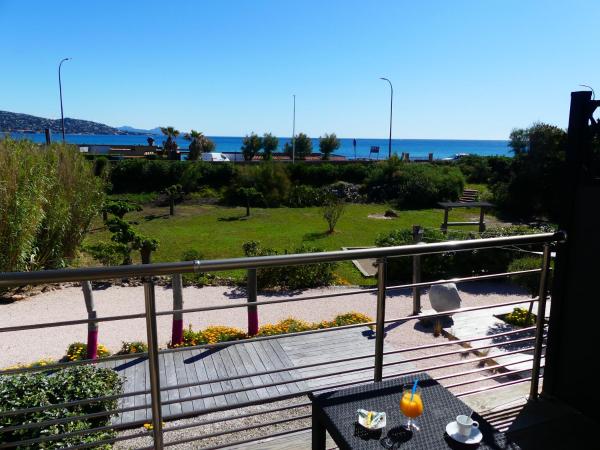 Hôtel de la Vierge Noire : photo 2 de la chambre chambre double avec terrasse - vue sur mer