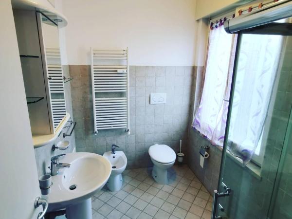 Ai Giardini Rooms : photo 10 de la chambre chambre double avec salle de bains privative