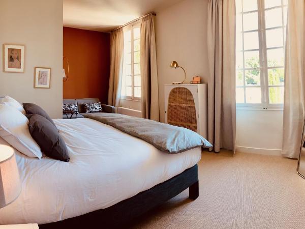 Villa Agrippa : photo 1 de la chambre chambre lit king-size - vue sur jardin