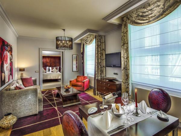The Grand Mark Prague - The Leading Hotels of the World : photo 3 de la chambre suite familiale