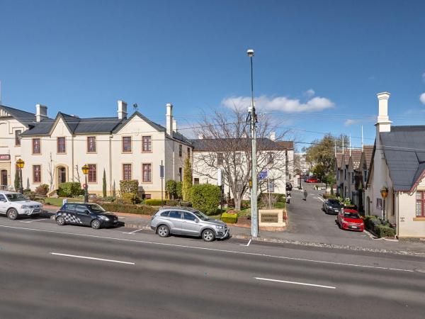 Quality Hotel Colonial Launceston : photo 1 de la chambre chambre affaires lits jumeaux