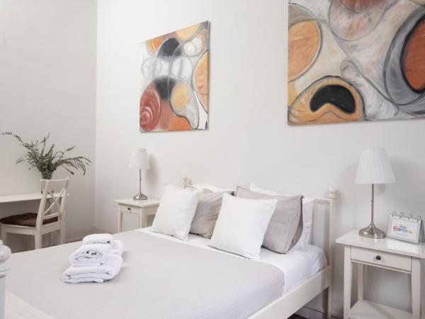 CasaNova Guest House : photo 5 de la chambre chambre triple avec balcon