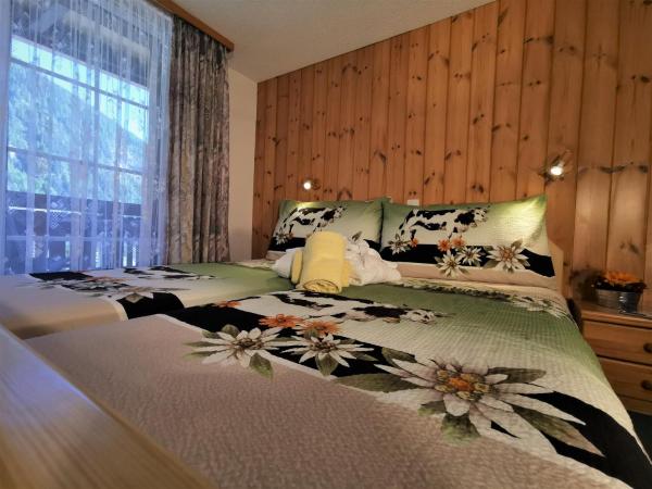 Hotel Walliserhof-Leukerbad-Therme : photo 1 de la chambre chambre double avec balcon, accès au spa et au téléphérique