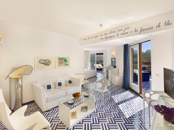 Hotel Bristol : photo 7 de la chambre suite avec baignoire spa