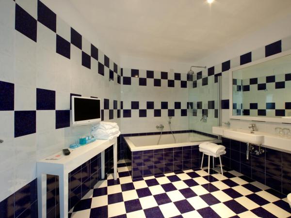 Hotel Bristol : photo 3 de la chambre suite avec baignoire spa