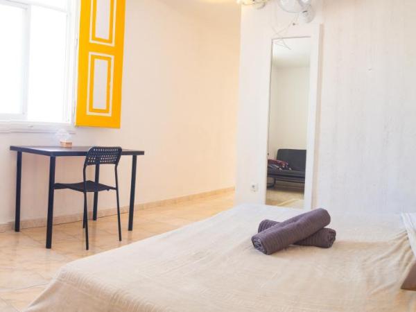 RIA Terrace : photo 3 de la chambre chambre double avec salle de bains privative