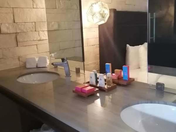 Hotel Beló Isla Mujeres - All Inclusive : photo 4 de la chambre suite junior de luxe avec 2 lits doubles