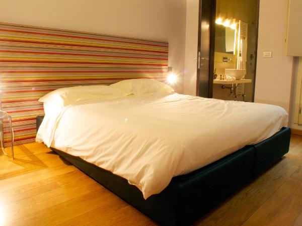 Parizzi Suites & Restaurant : photo 4 de la chambre appartement 1 chambre avec vue sur cour