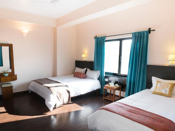 Hotel Karuna : photo 10 de la chambre chambre double ou lits jumeaux deluxe avec balcon