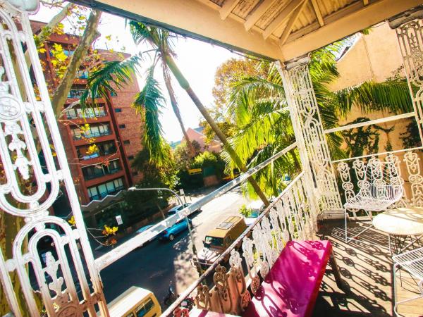 Original Backpackers : photo 5 de la chambre bed in 10-bed female dormitory room with shared bathroom (age 18-36 years)