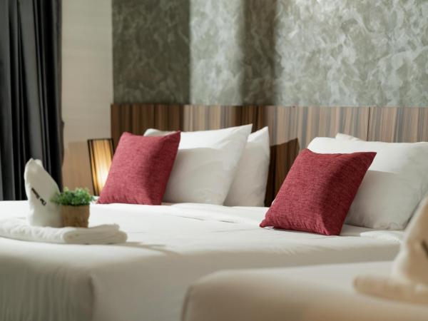 The Home Hotel SHA : photo 4 de la chambre chambre familiale