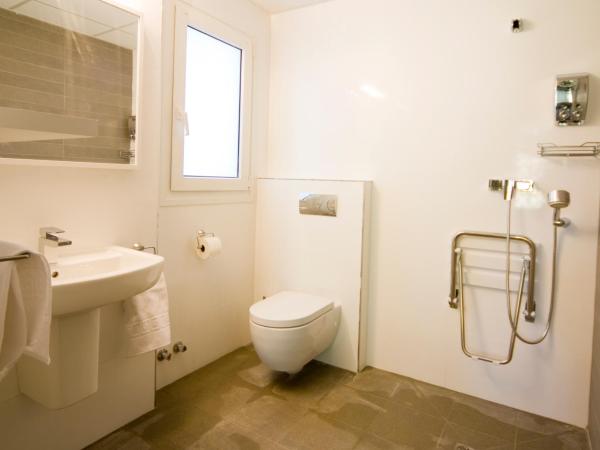 Hotel Boutique Villa Lorena by Charming Stay Adults Recommended : photo 4 de la chambre chambre double (rez-de-chaussée)