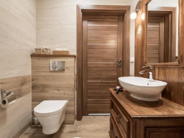 Villa Adamo&SPA : photo 10 de la chambre suite deluxe avec baignoire - vue sur montagnes