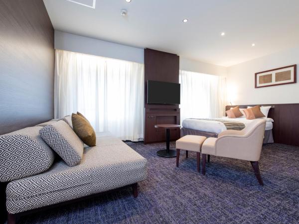 HOTEL MYSTAYS Fukuoka Tenjin : photo 3 de la chambre double room with small double bed and extra bed - disability access - non-smoking