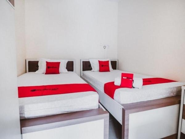 RedDoorz Plus near Semanggi : photo 3 de la chambre room #428686107