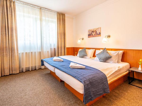 Korona Panzió Budapest : photo 3 de la chambre chambre double ou lits jumeaux avec salle de bains privative