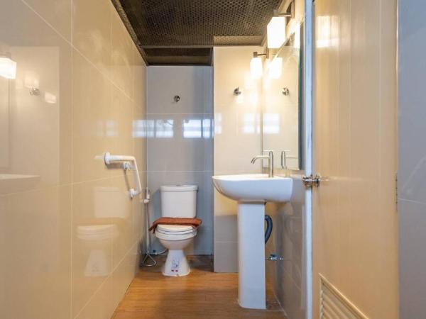 Infinite Hotel : photo 2 de la chambre chambre familiale