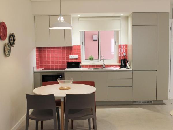 Cardeal Suites & Apartments : photo 10 de la chambre appartement standard