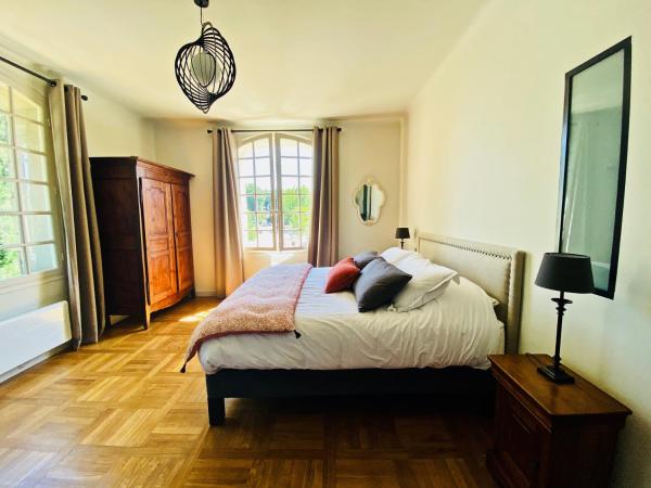 Villa Agrippa : photo 1 de la chambre chambre lit king-size - vue sur jardin