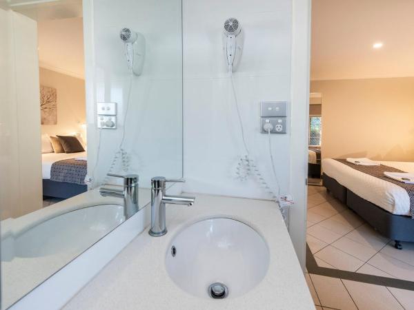 Banksia Tourist Park : photo 5 de la chambre two-bedroom family chalet - non pet friendly