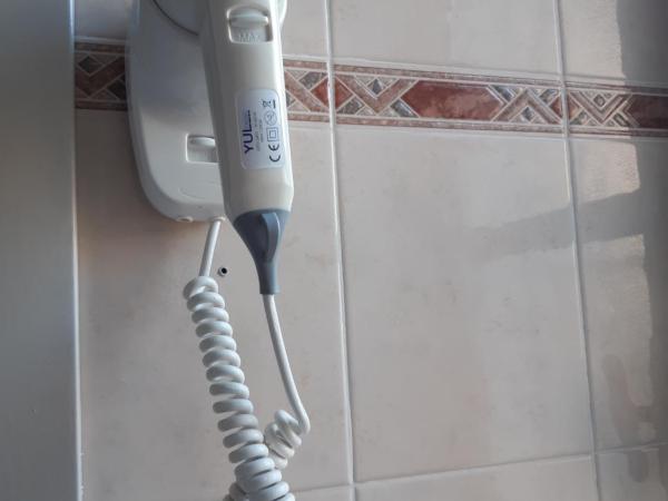 Albergo in Centro : photo 2 de la chambre chambre familiale avec salle de bains privative