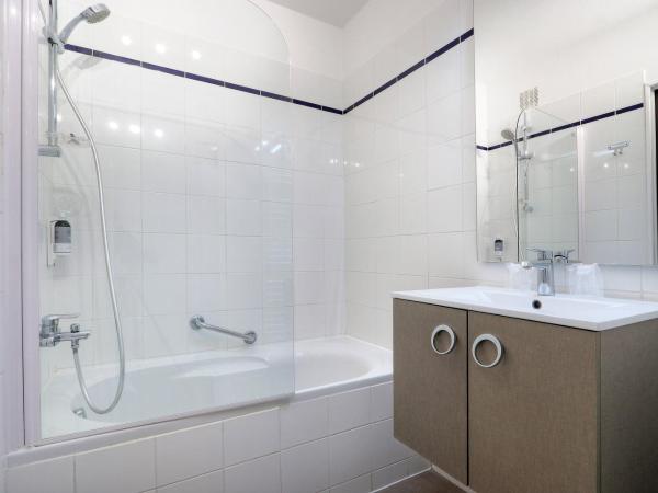 Best Western Hôtel Le Bellevue Quiberon : photo 8 de la chambre chambre supérieure lit queen-size