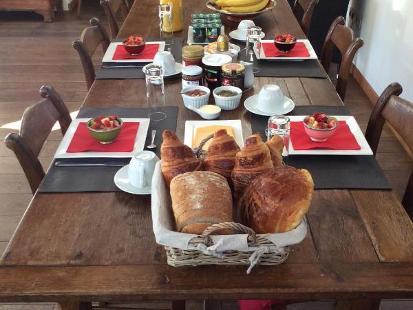 La Valse Lente : photo 1 de la chambre chambre double avec salle de bains privative