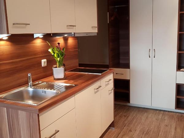 Central Hotel-Apart München : photo 2 de la chambre 2 chambres double avec porte de communication