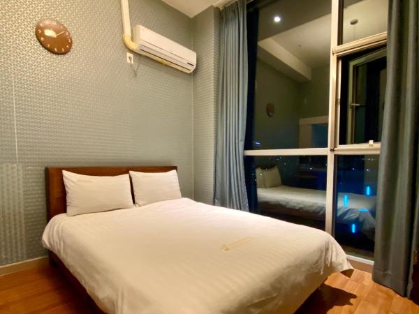 Myeongdong Merlin Hotel : photo 3 de la chambre chambre double - vue sur montagne