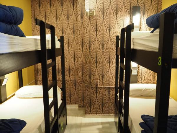 Oasis Backpackers' Palace Seville : photo 7 de la chambre lit dans dortoir mixte de 14 lits