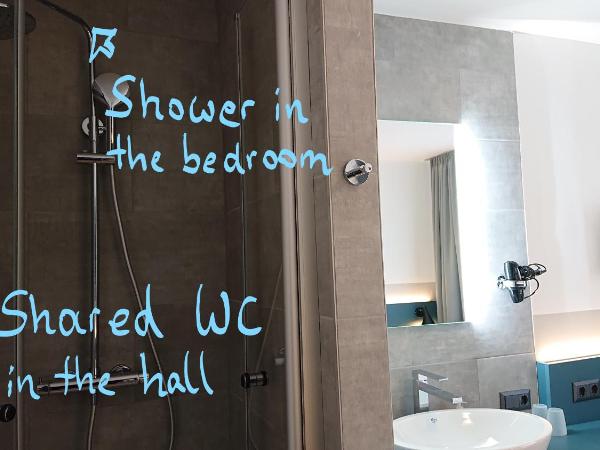 Pension Elisabeth - Rooms & Apartments : photo 1 de la chambre chambre double avec douche privée & toilettes communes