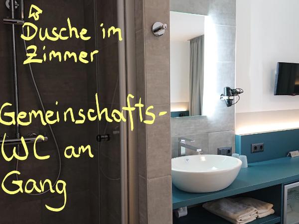 Pension Elisabeth - Rooms & Apartments : photo 2 de la chambre chambre double avec douche privée & toilettes communes