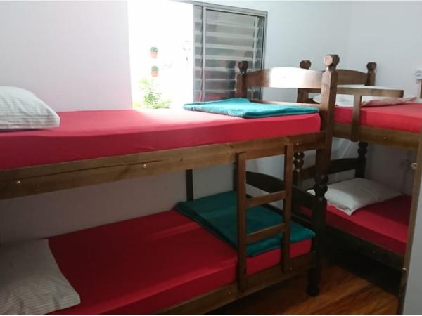 Hostel Calábria na Vila Madalena junto a alegria da Vila : photo 4 de la chambre lit dans dortoir mixte de 4 lits