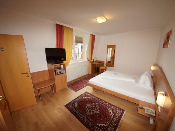 Der Marienhof Hotel Garni : photo 5 de la chambre chambre double standard - parking inclus (sous réserve de disponibilité)