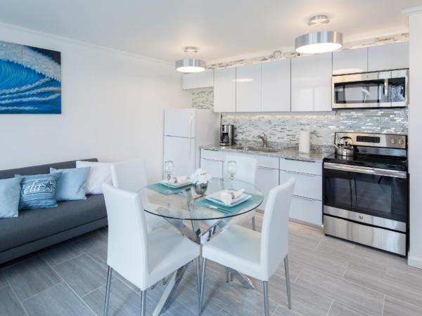 Waikiki Banyan Modern One Bedroom Free Parking : photo 8 de la chambre appartement avec balcon