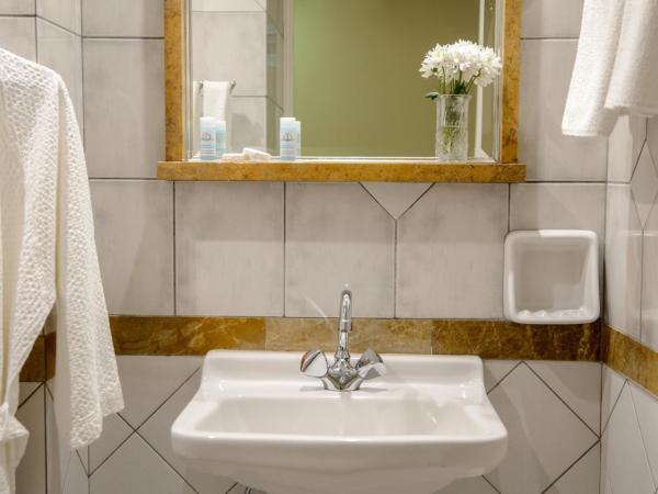 Victory Inn : photo 7 de la chambre chambre double avec petit balcon