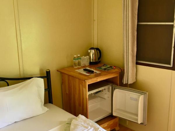TP Hut Bungalows : photo 2 de la chambre bungalow avec ventilateur