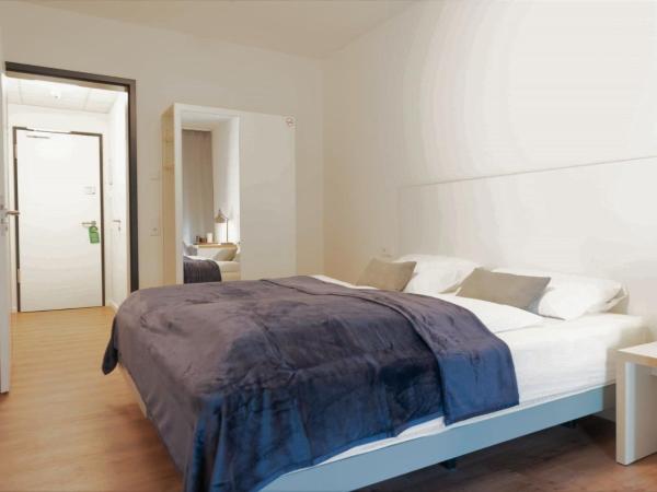 Gästehaus Hansa Residence : photo 3 de la chambre chambre double ou lits jumeaux avec douche