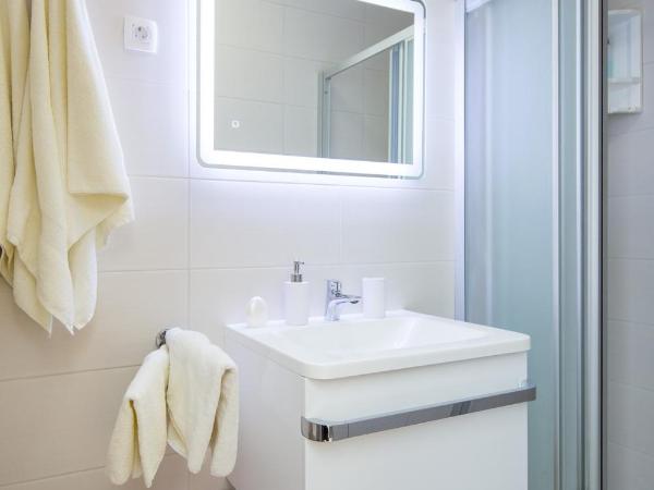 Villa Matohanca : photo 5 de la chambre chambre double avec balcon - vue sur mer