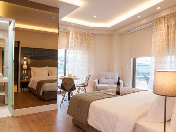 Athens Platinum Rooms and Suites : photo 7 de la chambre suite avec jacuzzi