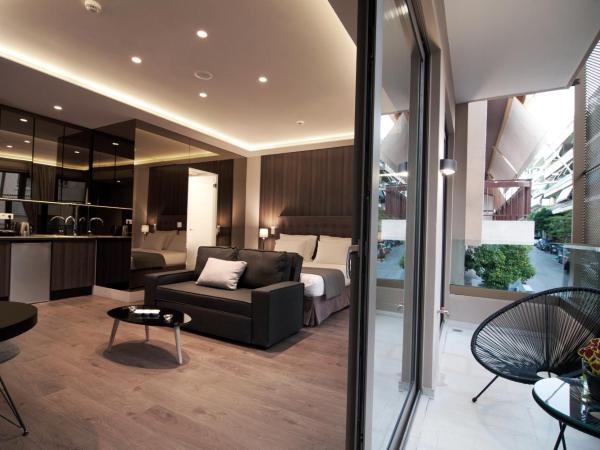 Athens Platinum Rooms and Suites : photo 6 de la chambre chambre double de luxe avec balcon